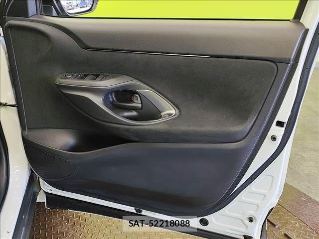 Toyota YARIS CROSS 2024-02 8211188-21