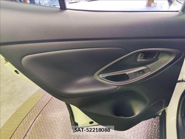 Toyota YARIS CROSS 2024-02 8211188-27