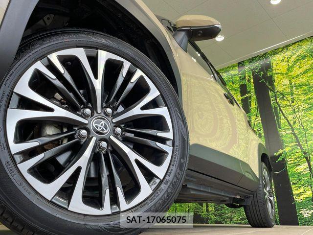 Toyota YARIS CROSS 2023-12 8211193-12