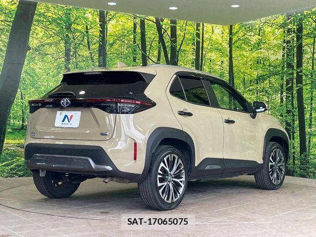 Toyota YARIS CROSS 2023-12 8211193-16