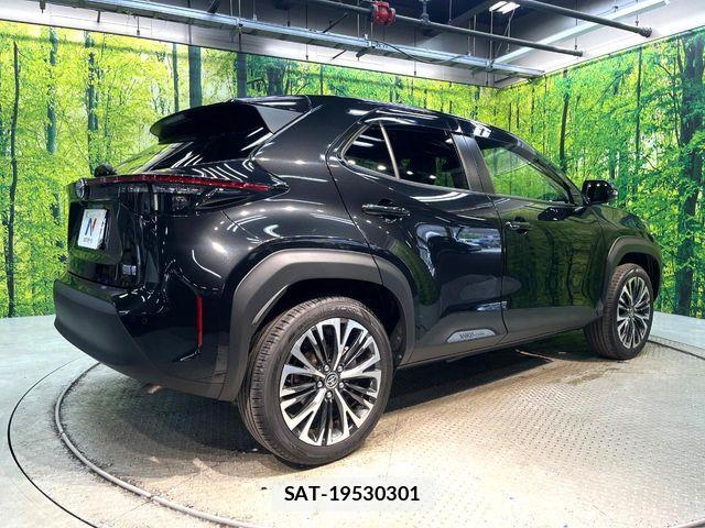 Toyota YARIS CROSS 2023-12 8211192-16