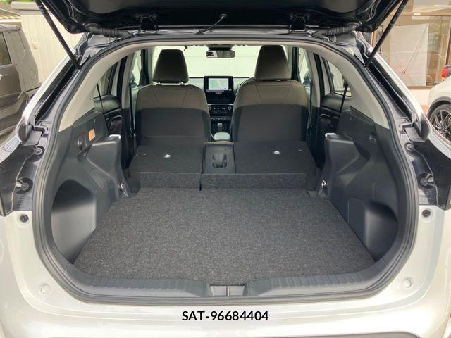 Toyota YARIS CROSS 2024-03 8211194-10
