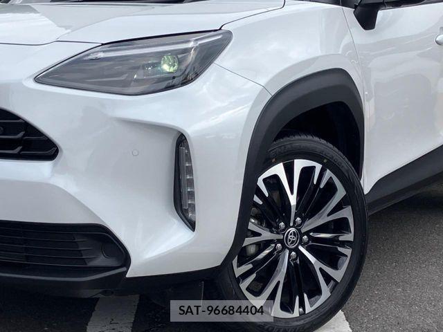 Toyota YARIS CROSS 2024-03 8211194-12