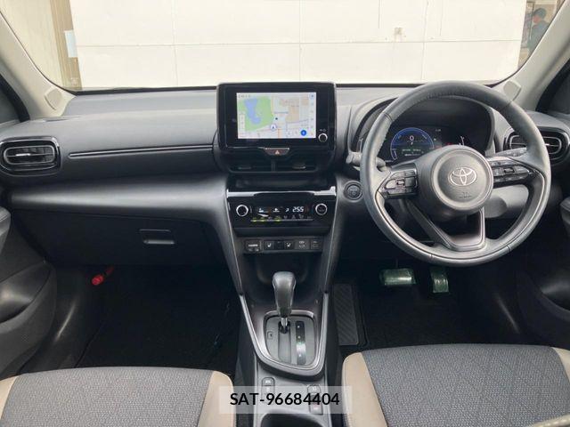 Toyota YARIS CROSS 2024-03 8211194-1
