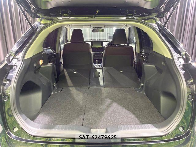 Toyota YARIS CROSS 2020-10 8211205-9