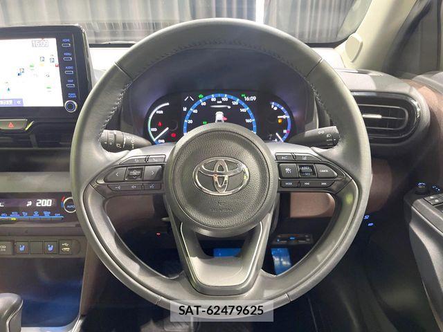 Toyota YARIS CROSS 2020-10 8211205-10