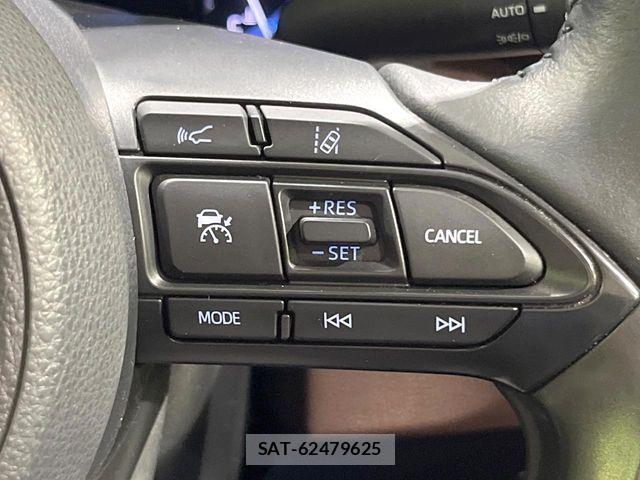 Toyota YARIS CROSS 2020-10 8211205-6