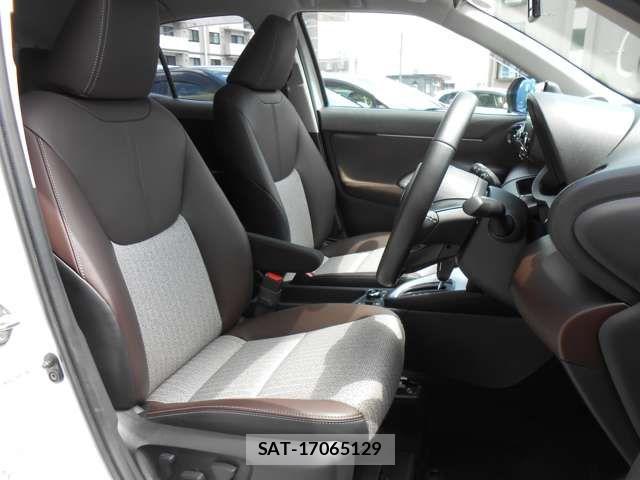 Toyota YARIS CROSS 2023-11 8211189-10