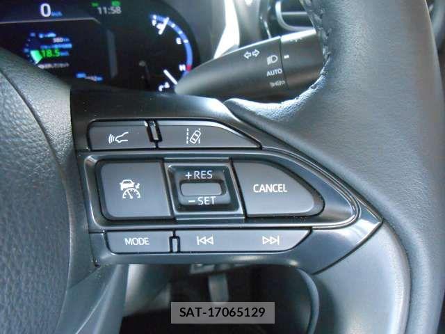 Toyota YARIS CROSS 2023-11 8211189-3