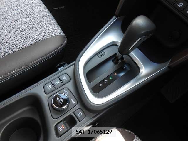 Toyota YARIS CROSS 2023-11 8211189-4