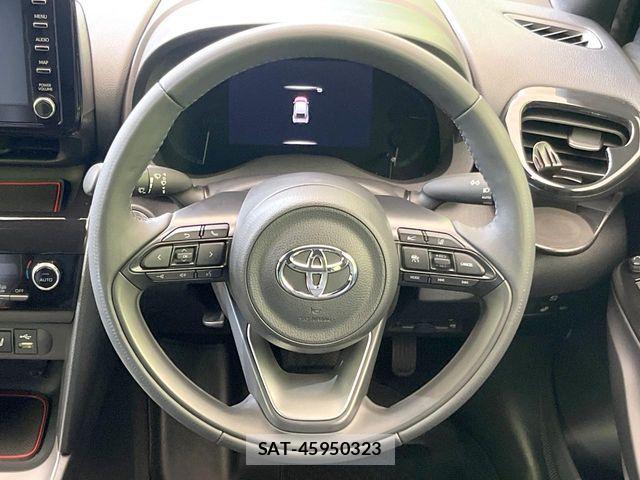 Toyota YARIS CROSS 2023-11 8211200-10