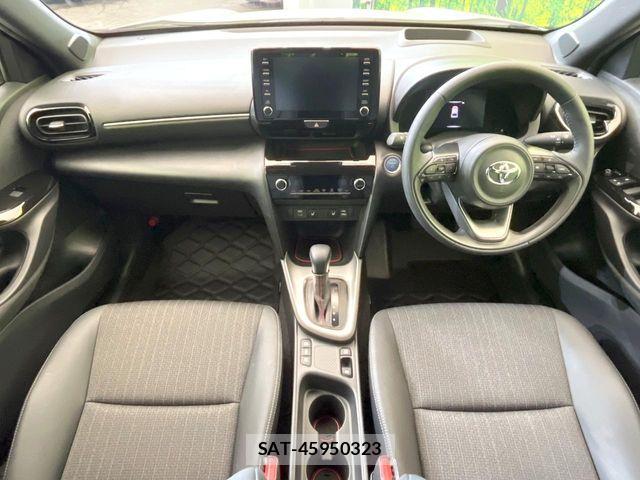Toyota YARIS CROSS 2023-11 8211200-1