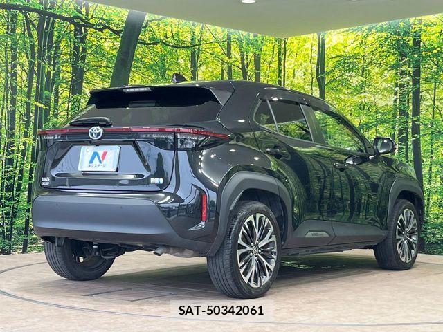 Toyota YARIS CROSS 2022-10 8211201-16