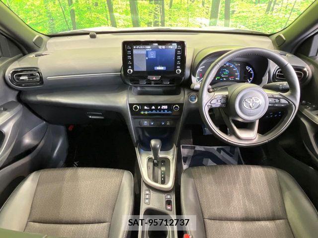 Toyota YARIS CROSS 2023-07 8211195-1