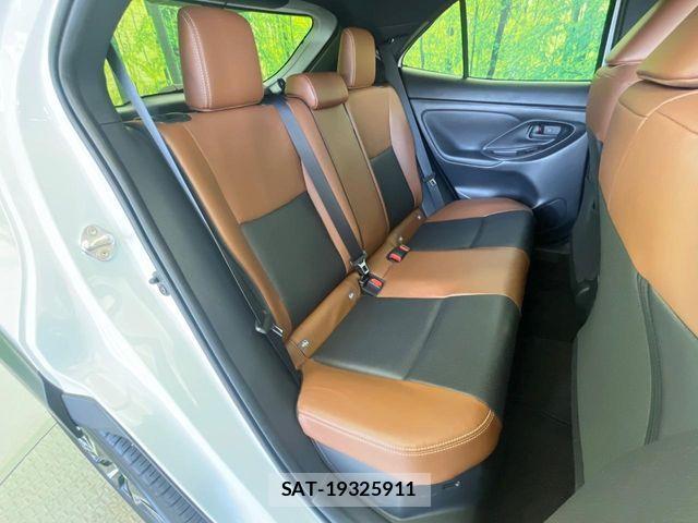 Toyota YARIS CROSS 2025-04 8232559-9