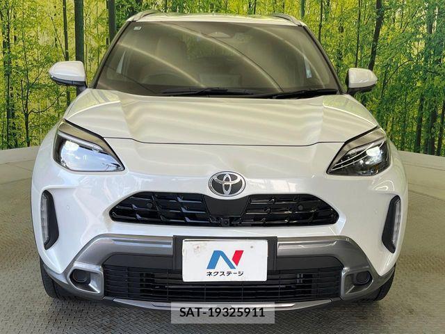 Toyota YARIS CROSS 2025-04 8232559-14
