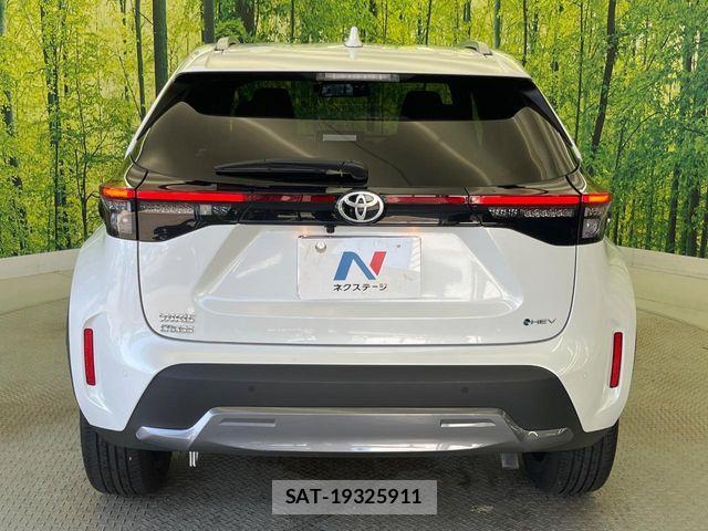 Toyota YARIS CROSS 2025-04 8232559-15
