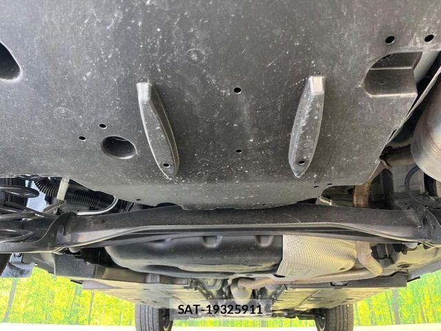 Toyota YARIS CROSS 2025-04 8232559-19