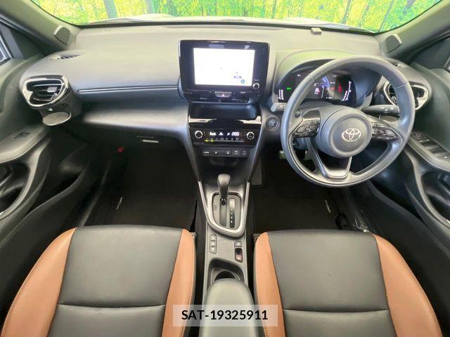 Toyota YARIS CROSS 2025-04 8232559-2