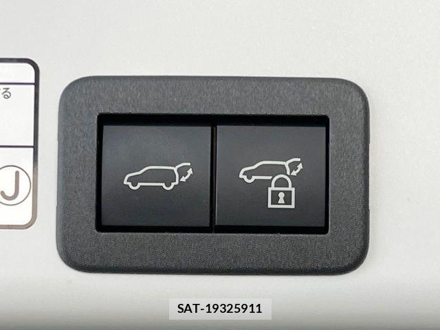 Toyota YARIS CROSS 2025-04 8232559-5