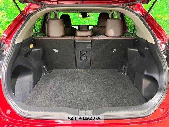 Toyota YARIS CROSS 2022-06 8232567-11