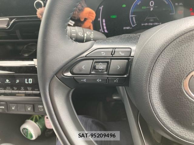 Toyota YARIS CROSS 2024-02 8232561-13