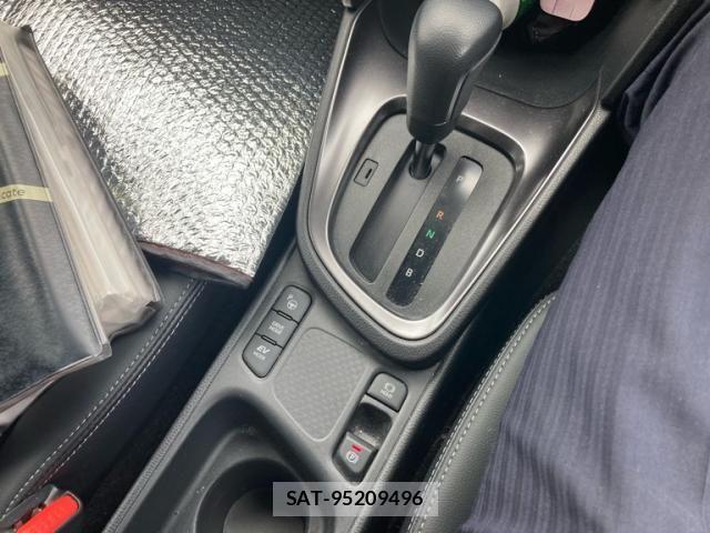 Toyota YARIS CROSS 2024-02 8232561-14