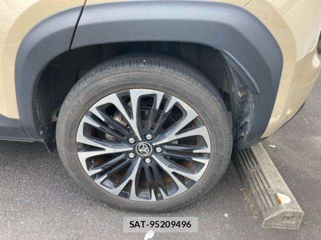Toyota YARIS CROSS 2024-02 8232561-23