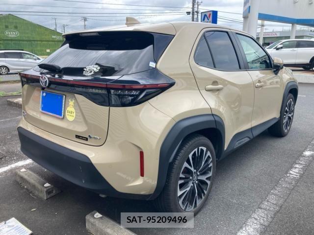 Toyota YARIS CROSS 2024-02 8232561-3