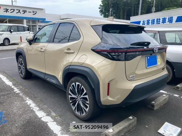 Toyota YARIS CROSS 2024-02 8232561-4