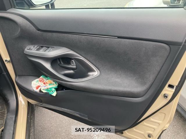 Toyota YARIS CROSS 2024-02 8232561-5