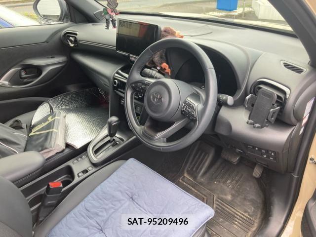 Toyota YARIS CROSS 2024-02 8232561-7