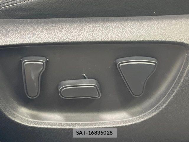 Toyota YARIS CROSS 2024-03 8232556-6