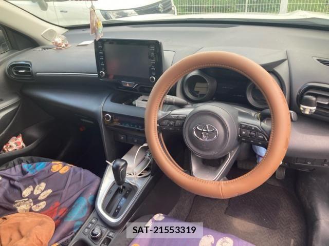 Toyota YARIS CROSS 2022-02 8232566-13