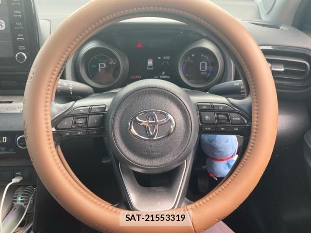 Toyota YARIS CROSS 2022-02 8232566-16