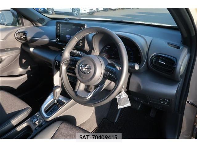 Toyota YARIS CROSS 2023-10 8232557-9