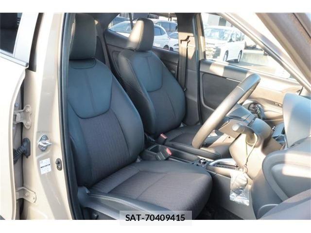 Toyota YARIS CROSS 2023-10 8232557-10