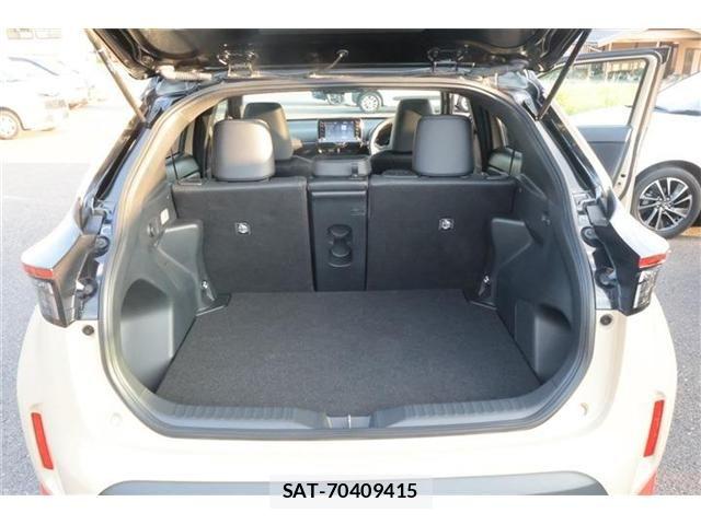 Toyota YARIS CROSS 2023-10 8232557-12