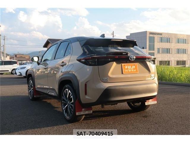 Toyota YARIS CROSS 2023-10 8232557-18