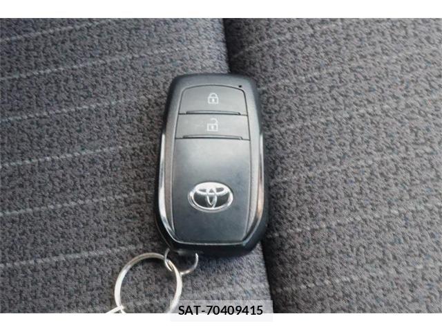 Toyota YARIS CROSS 2023-10 8232557-22