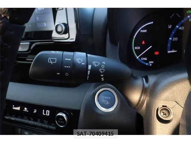 Toyota YARIS CROSS 2023-10 8232557-24