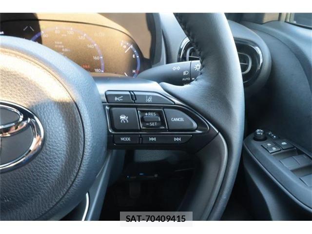 Toyota YARIS CROSS 2023-10 8232557-4