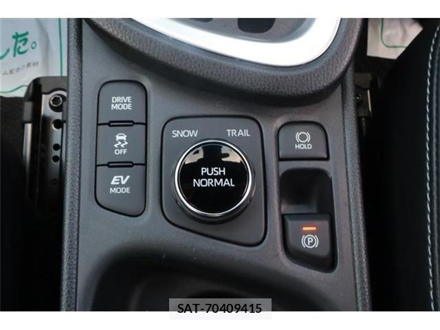 Toyota YARIS CROSS 2023-10 8232557-6