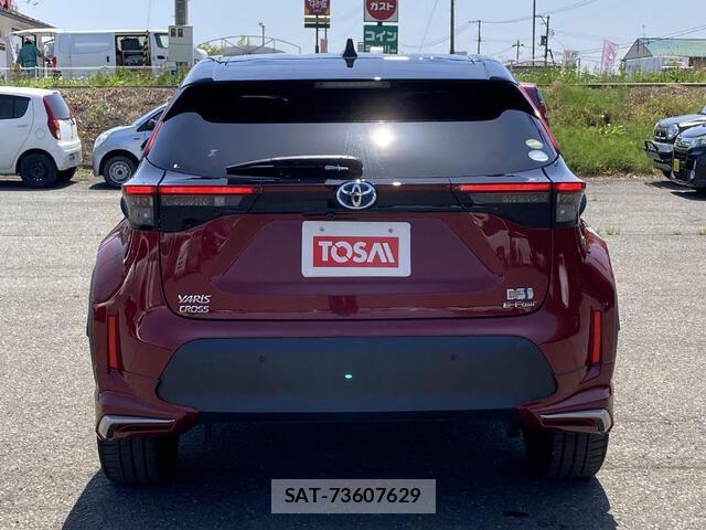 Toyota YARIS CROSS 2021-02 8247286-24