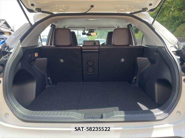 Toyota YARIS CROSS 2021-09 8247287-10