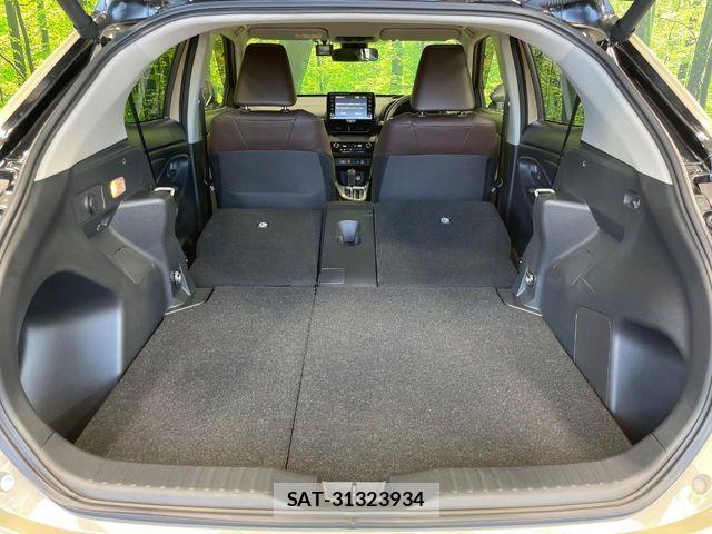 Toyota YARIS CROSS 2021-08 8247284-13