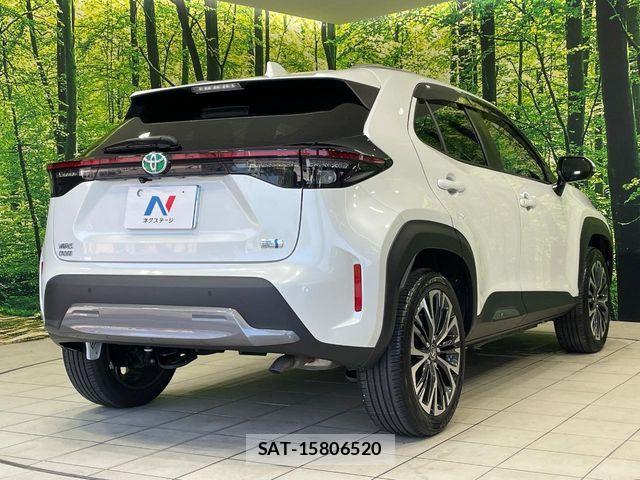 Toyota YARIS CROSS 2023-12 8247283-15