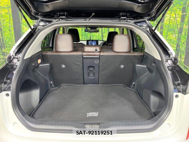Toyota YARIS CROSS 2022-08 8247281-10