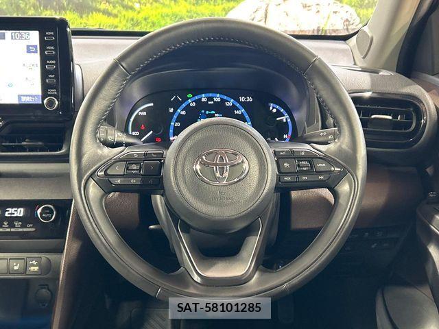Toyota YARIS CROSS 2022-03 8247280-10