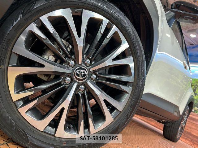 Toyota YARIS CROSS 2022-03 8247280-12